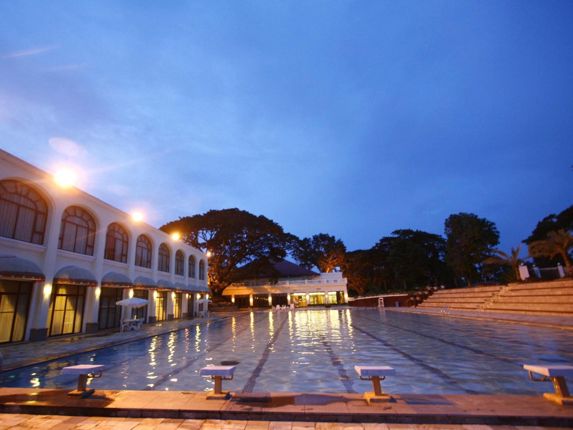 Fontana Hotel And Villas - Fontana Hot Spring Leisure Parks Mabalacat Ngoại thất bức ảnh